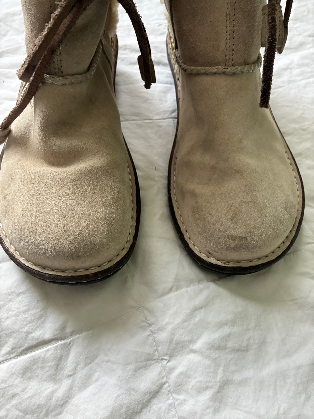 UGG Australia Vintage Shearling Lace-Up Ankle Boots Tan Size 9 - Picture 5 of 10